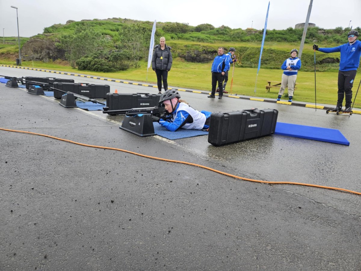 Skíðaskotfimi á hjólaskíðum